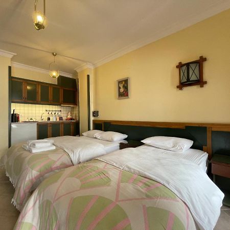 Amphora Rooms Foca Εξωτερικό φωτογραφία