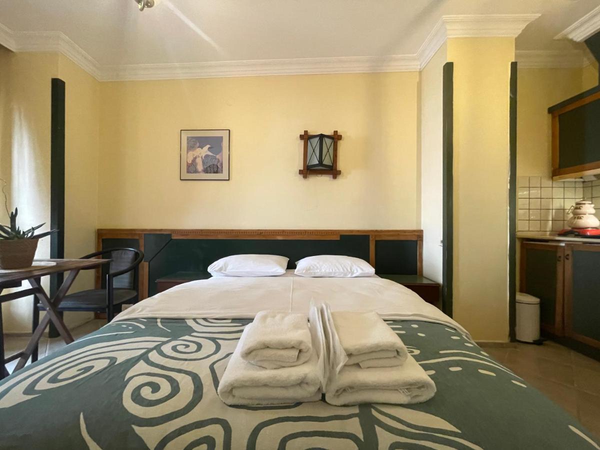 Amphora Rooms Foca Εξωτερικό φωτογραφία